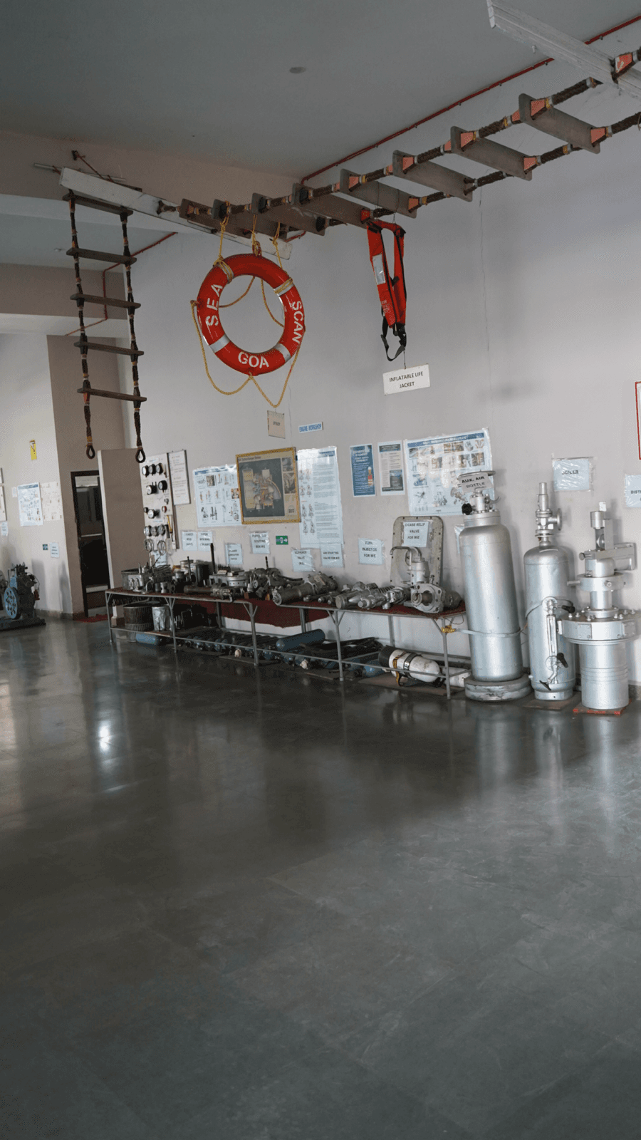 Workshop engine-room training equipment